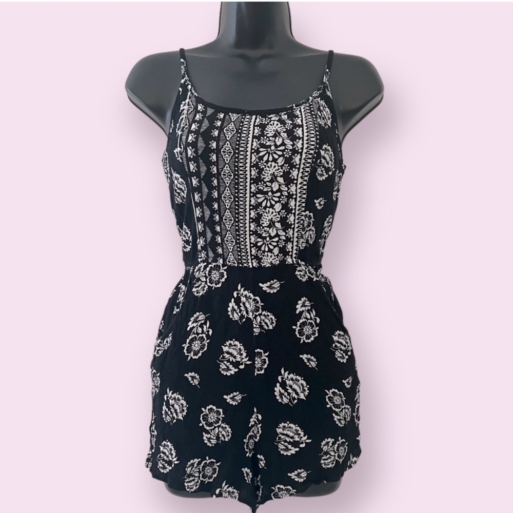 Beautiful summer romper size small